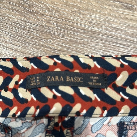 Zara Basic Women’s Graphic Pants - Size Medium - Picture 3 of 3